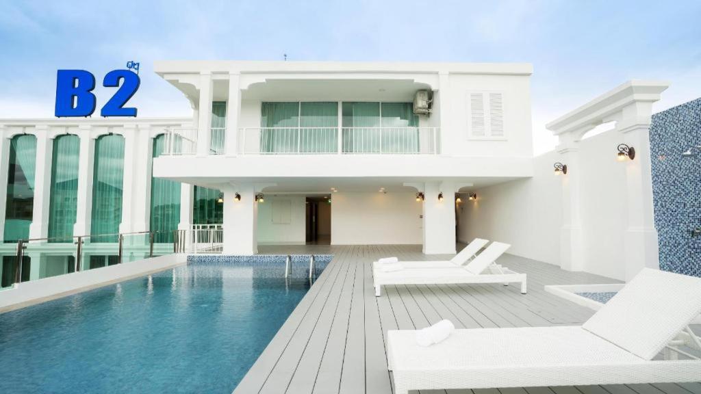B2 Phuket Premier Hotel Patong Bagian luar foto